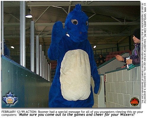 Boomer has a message: Cheer for your Waxers!